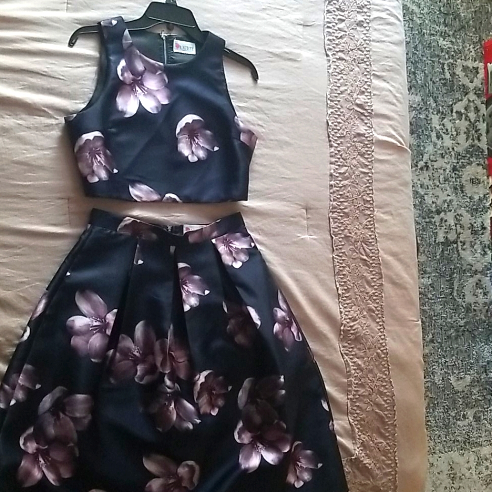 L'atiste crop top and skirt